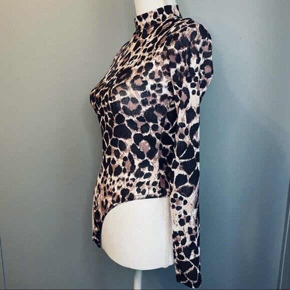 NWT PrettyLittleThing Leopard Print Bodysuit Size 2 - Picture 4 of 10